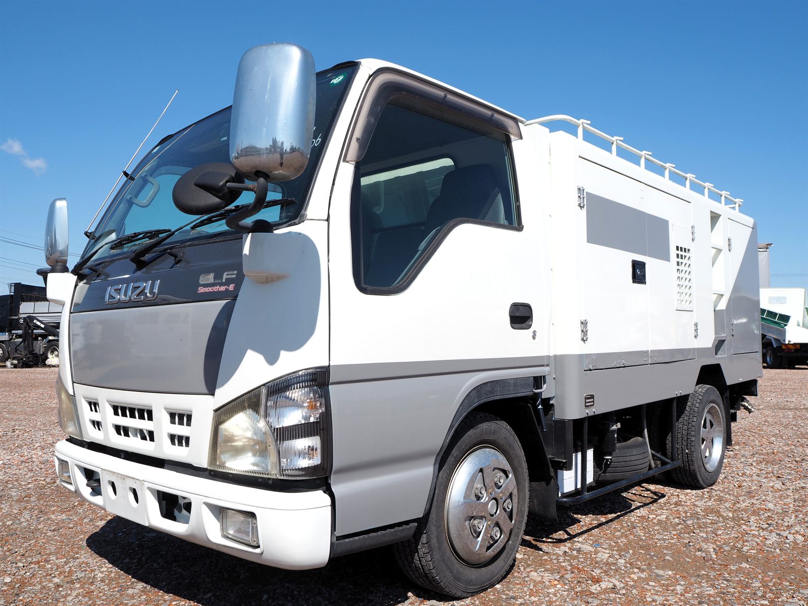 いすゞ エルフ 特装車・その他 の詳細を見る